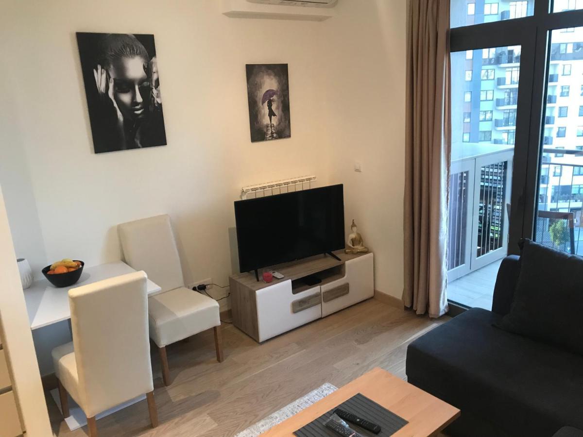 The Gates 705 Apartment Beograd Bagian luar foto